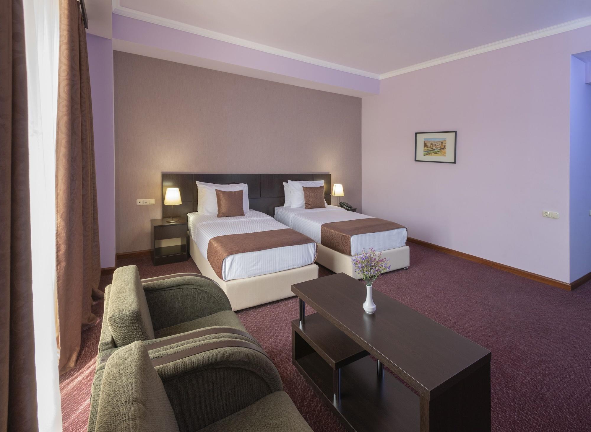 Hotel Ani