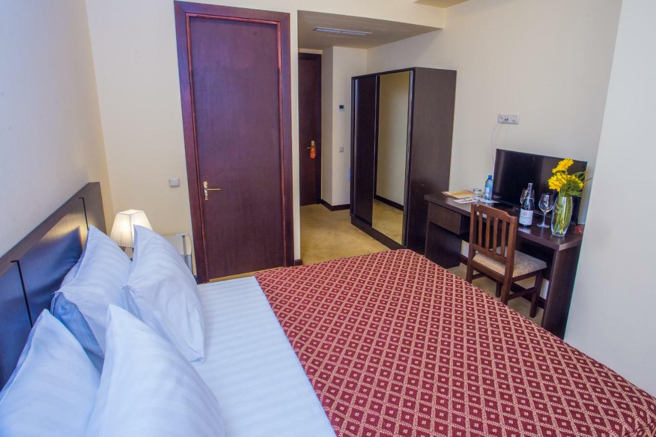 Hotel Ani 4*