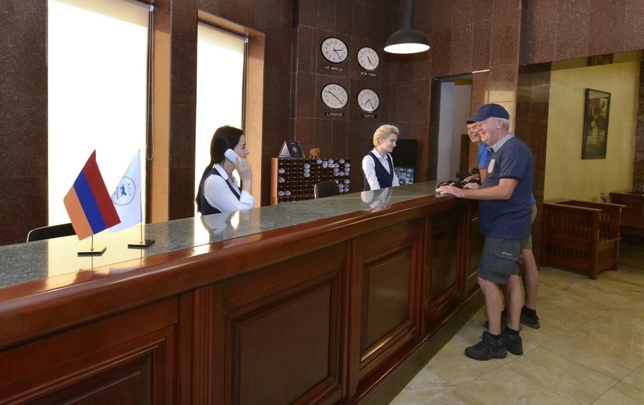 Hotel Ani 4*